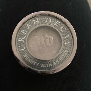 Urban Decay  eyeshadow